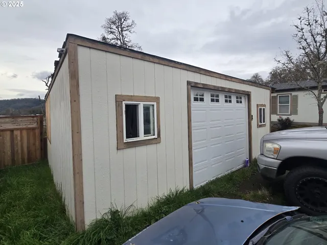 $275,000 | 217 Northeast Peggy Avenue, Roseburg, OR 97470