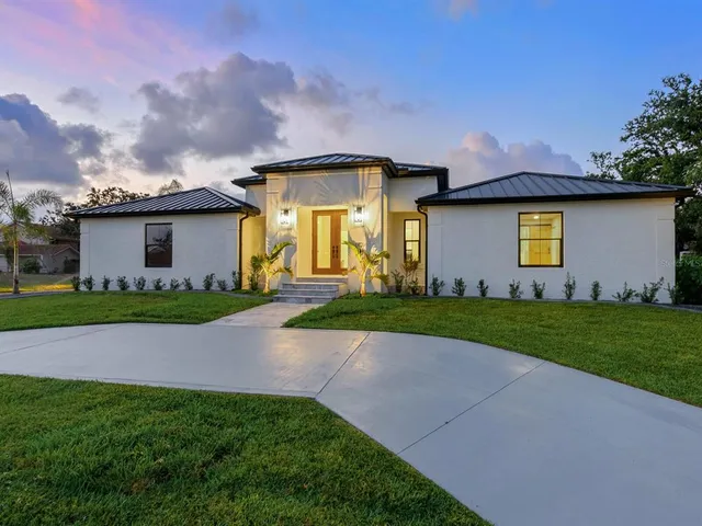 a view of a volley ball court