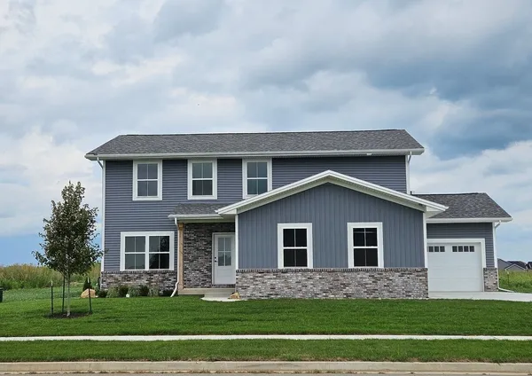 $565,000 | 109 Dugan Trail, Downs, IL 61736