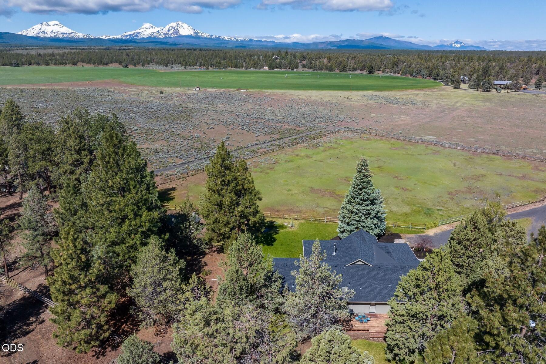 16845 Varco Road Bend, OR 97703 - Photo 4 of 45