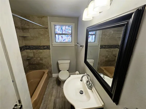 $1,900 | 501 25th Avenue West, Bradenton, FL 34205