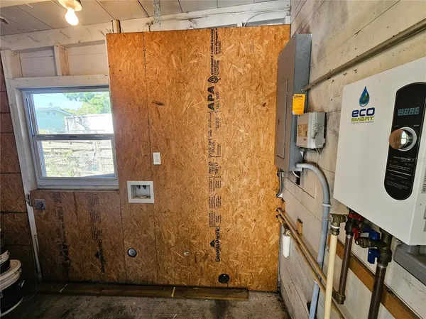 $1,900 | 501 25th Avenue West, Bradenton, FL 34205