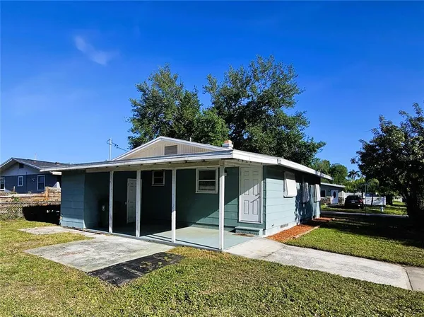 $1,900 | 501 25th Avenue West, Bradenton, FL 34205