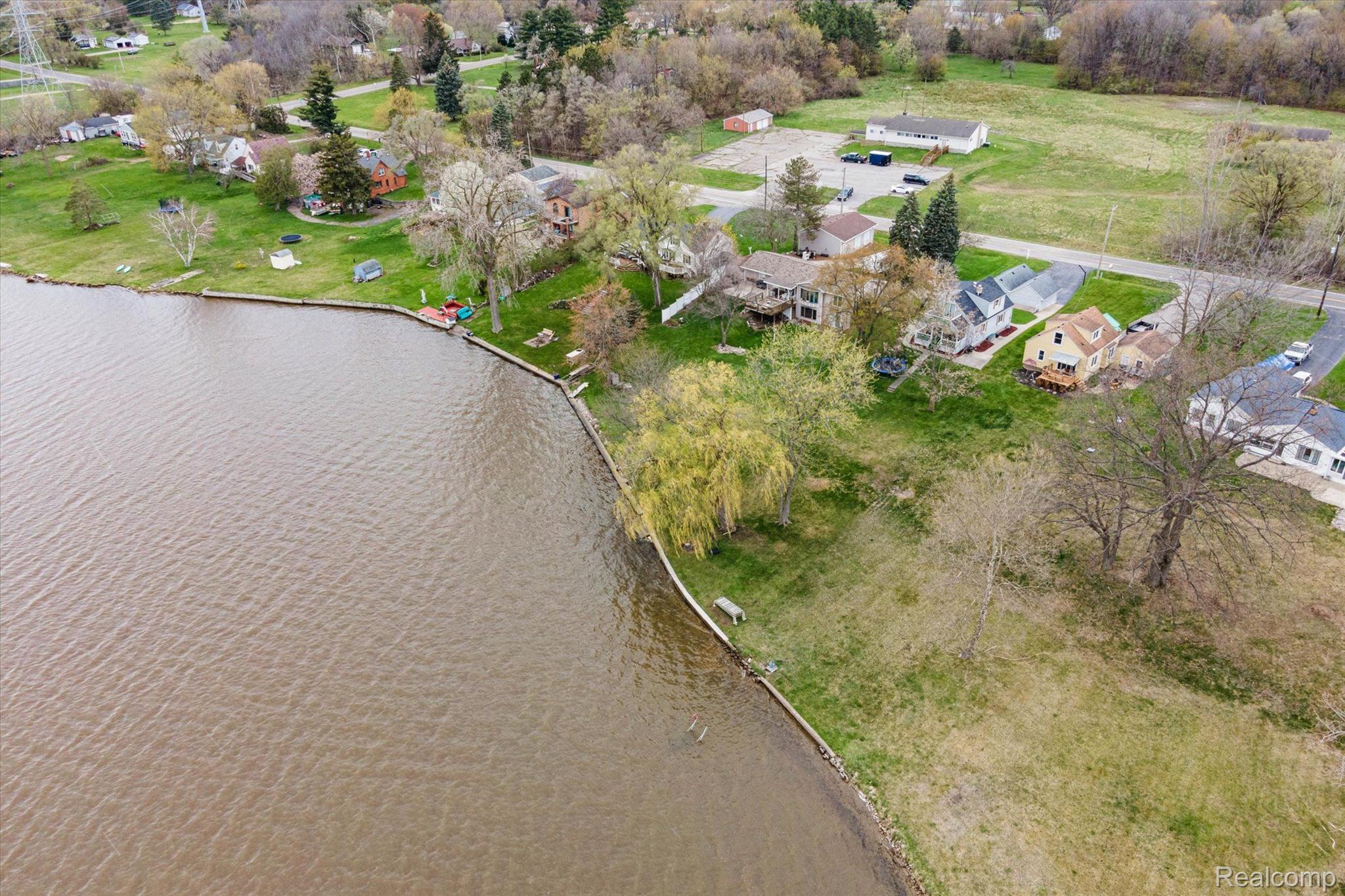 4078 East Pierson Road Flint, MI 48506 - Photo 5 of 59 Gallery Image 5