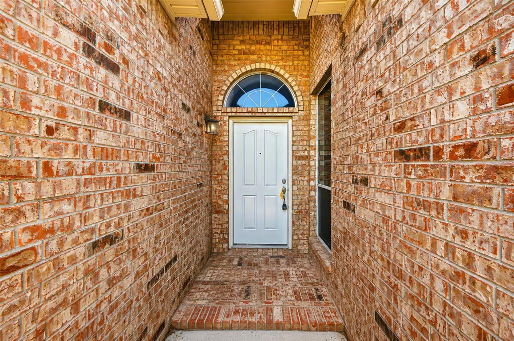 12808 Old MacGregor Lane Fort Worth, TX 76244 - Photo 5 of 33 Gallery Image 5