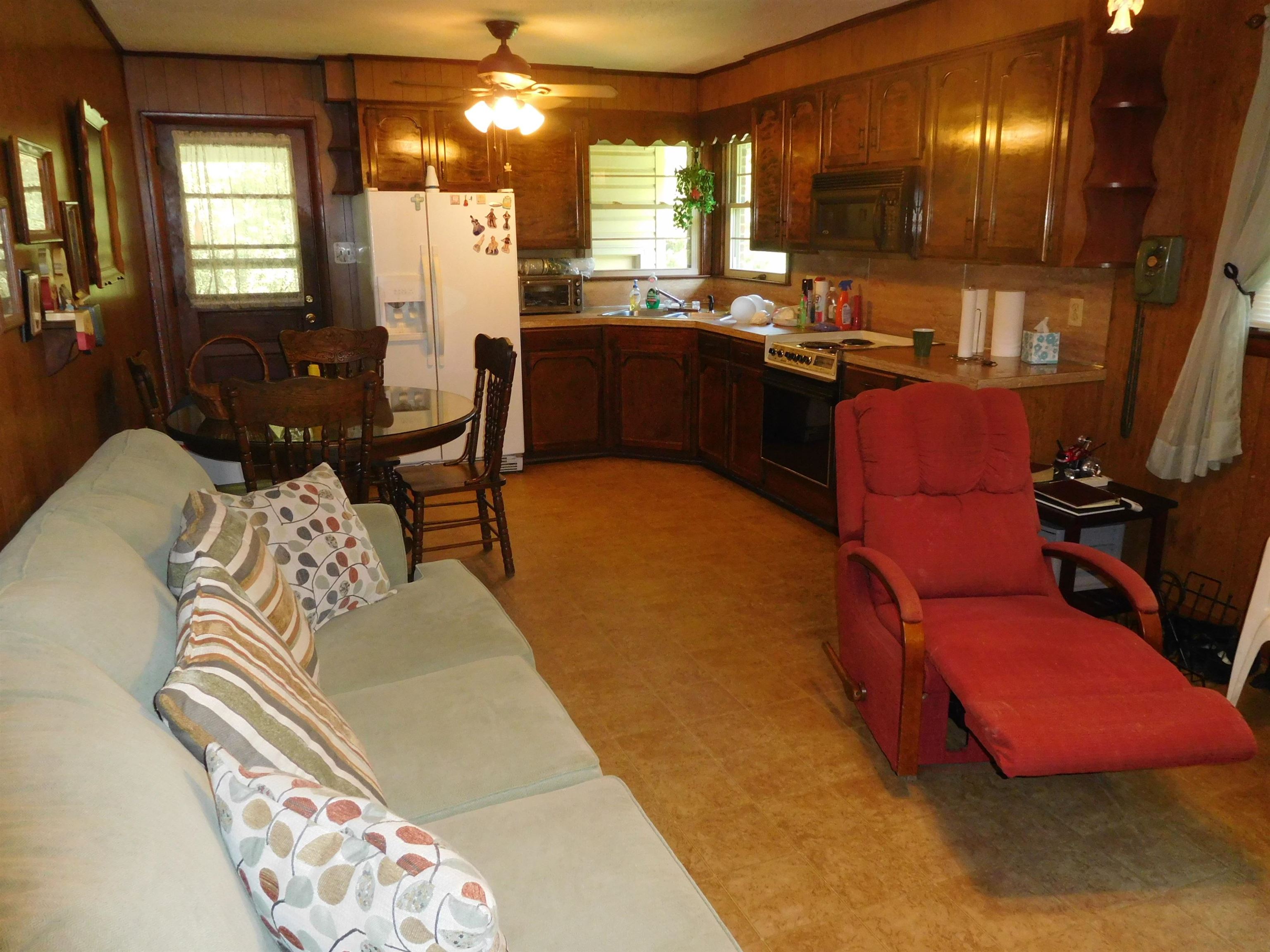 312 State Rd S-11-492 Gaffney, SC 29340 - Photo 3 of 13 Gallery Image 3