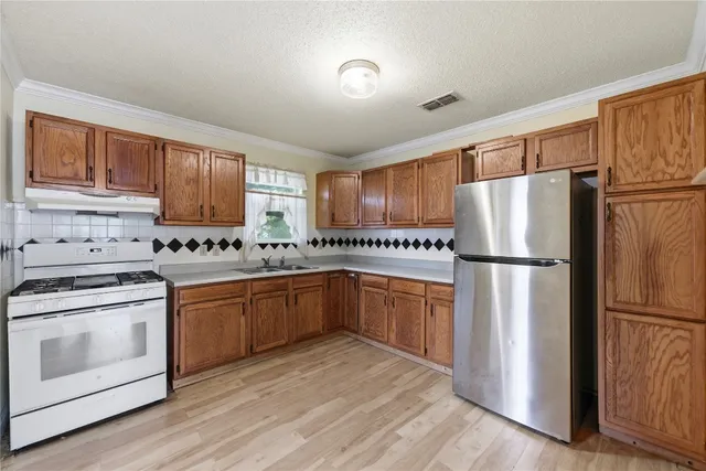 $399,990 | 207 West 17th Street, Georgetown, TX 78626