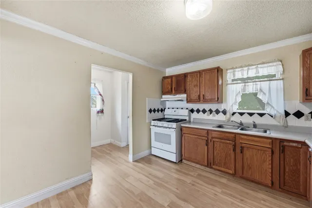 $399,990 | 207 West 17th Street, Georgetown, TX 78626