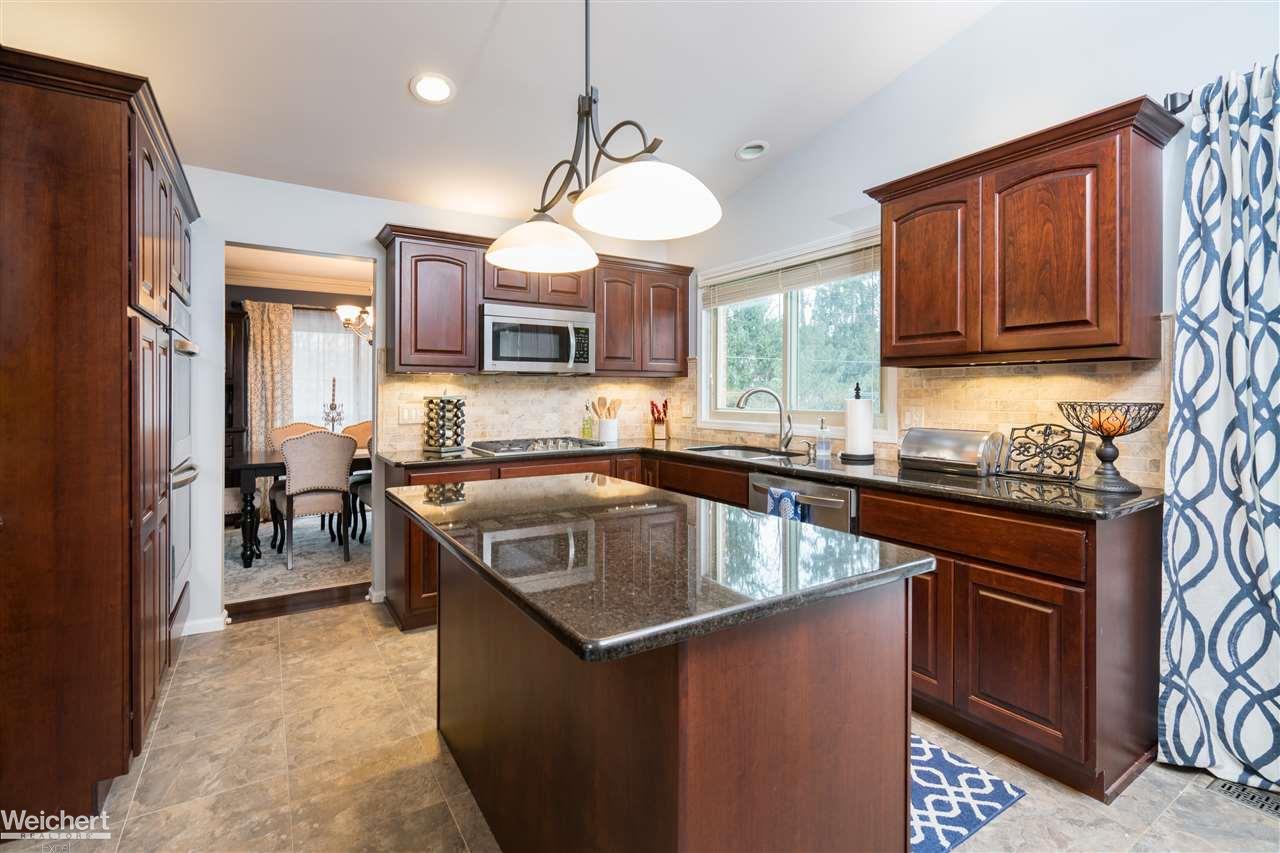 265 Rose Brier Drive Rochester Hills, MI 48309 - Photo 10 of 34