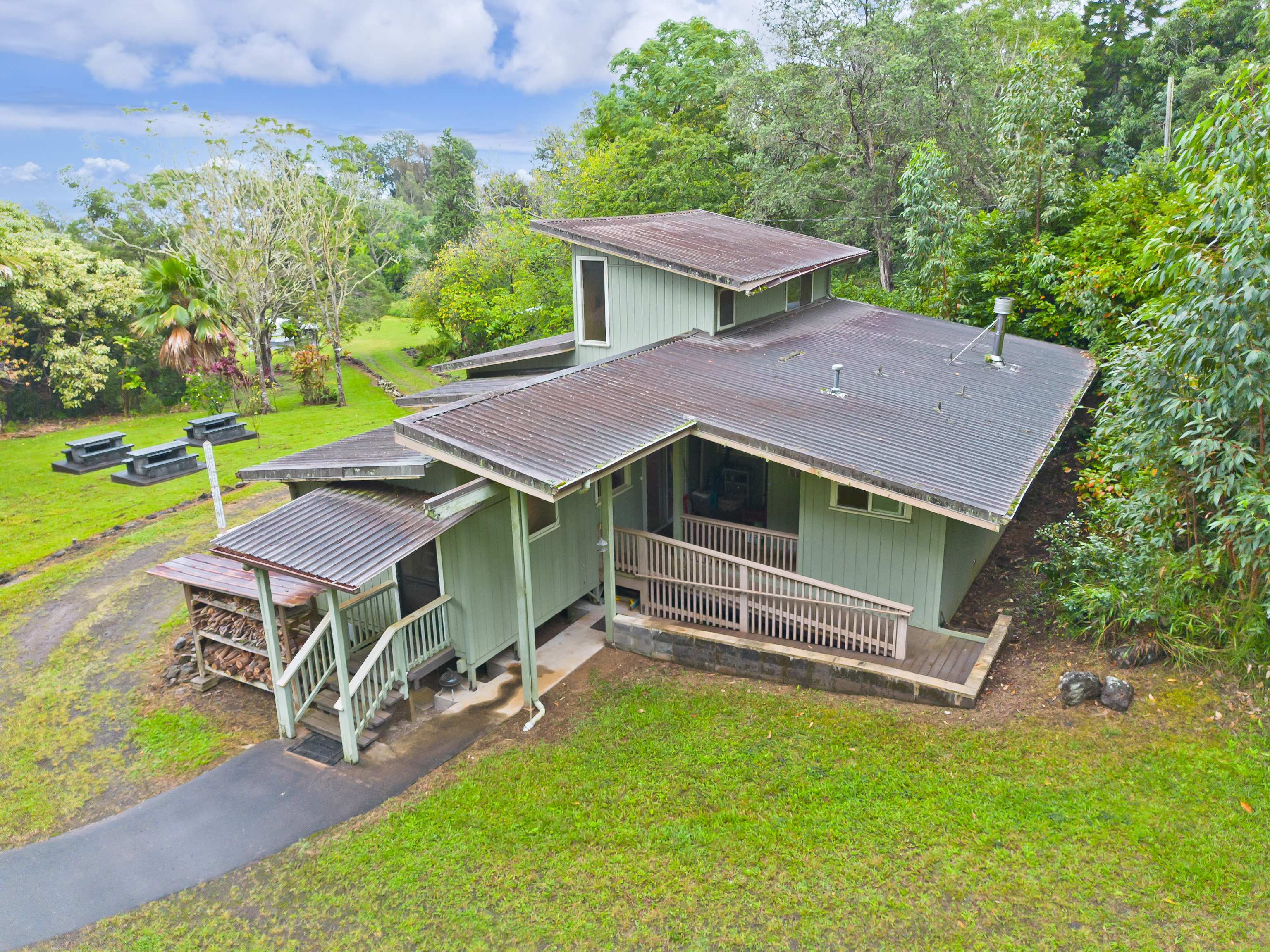44-3342 Kula Kahiko Road Paauilo, HI 96776 - Photo 28 of 30 an aerial view of a house with a yard