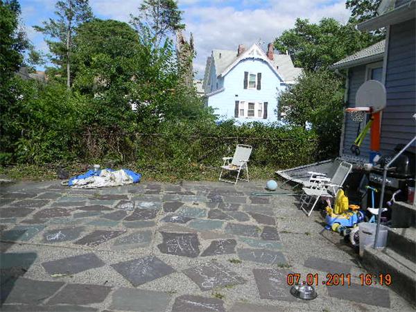24 Collins Street Springfield, MA 01109 - Photo 8 of 8