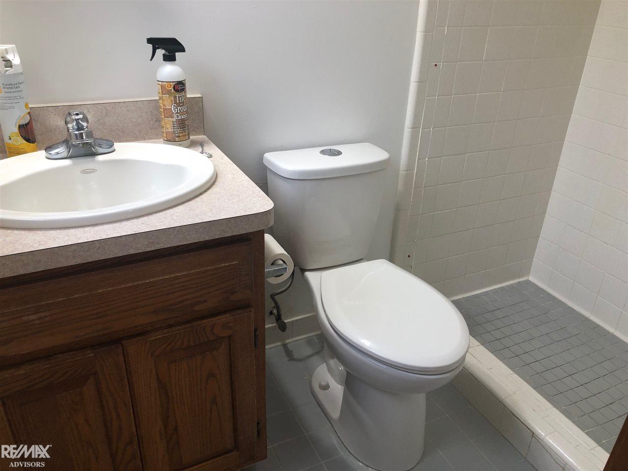 5788 Newman Road St. Clair, MI 48079 - Photo 21 of 47 50015725-20.JPG