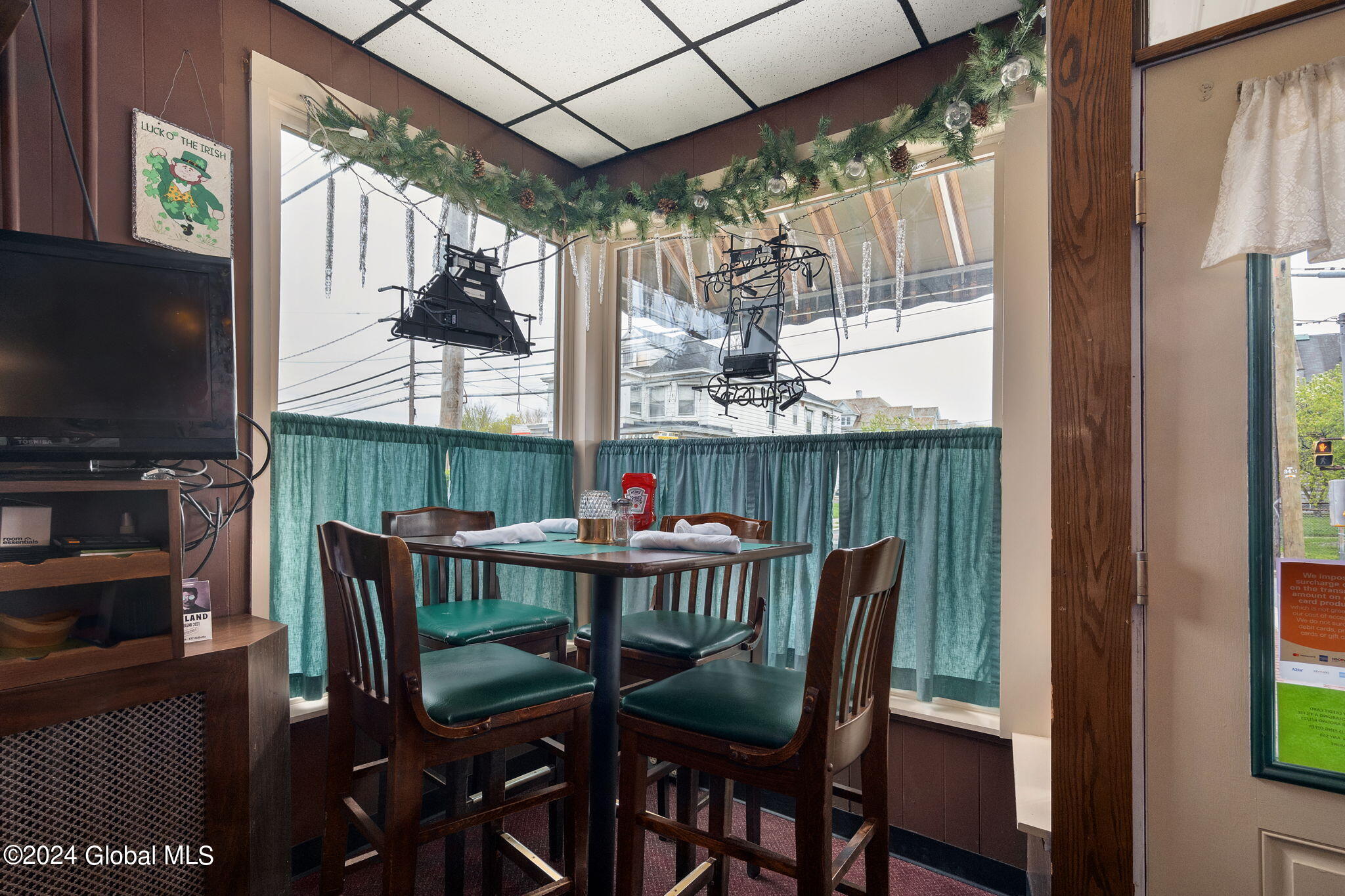 1857 Van Vranken Avenue Schenectady, NY 12308 - Photo 12 of 43 12-web-or-mls-1859VanVrankenAve_12