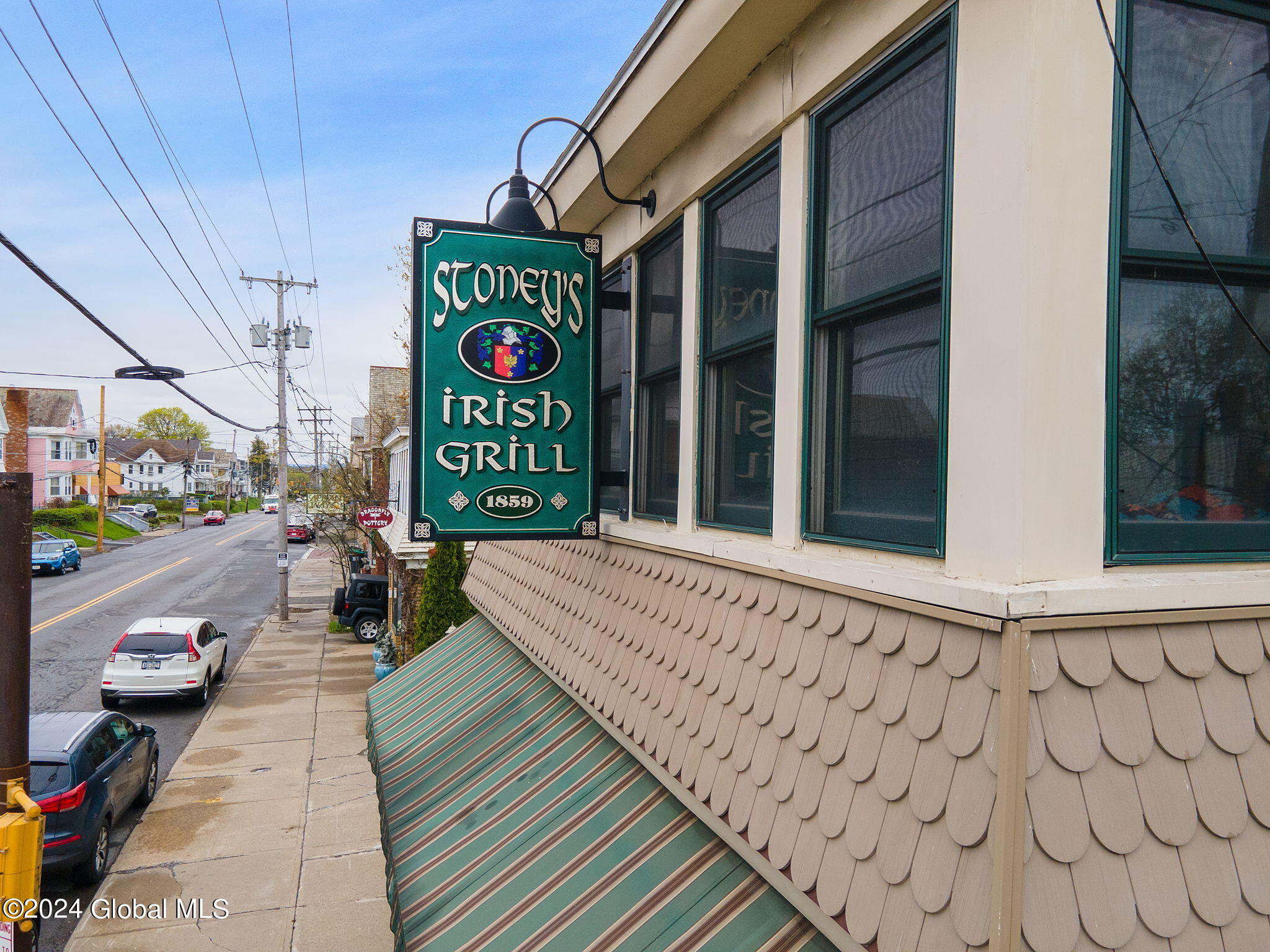 1857 Van Vranken Avenue Schenectady, NY 12308 - Photo 5 of 43 5-web-or-mls-1859VanVrankenAve_05