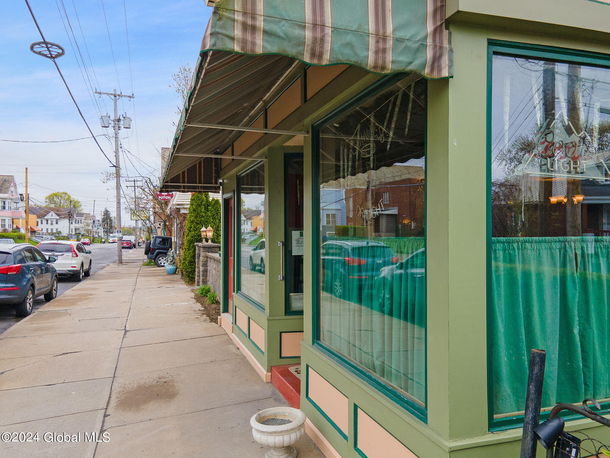 1857 Van Vranken Avenue Schenectady, NY 12308 - Photo 6 of 43 6-web-or-mls-1859VanVrankenAve_06