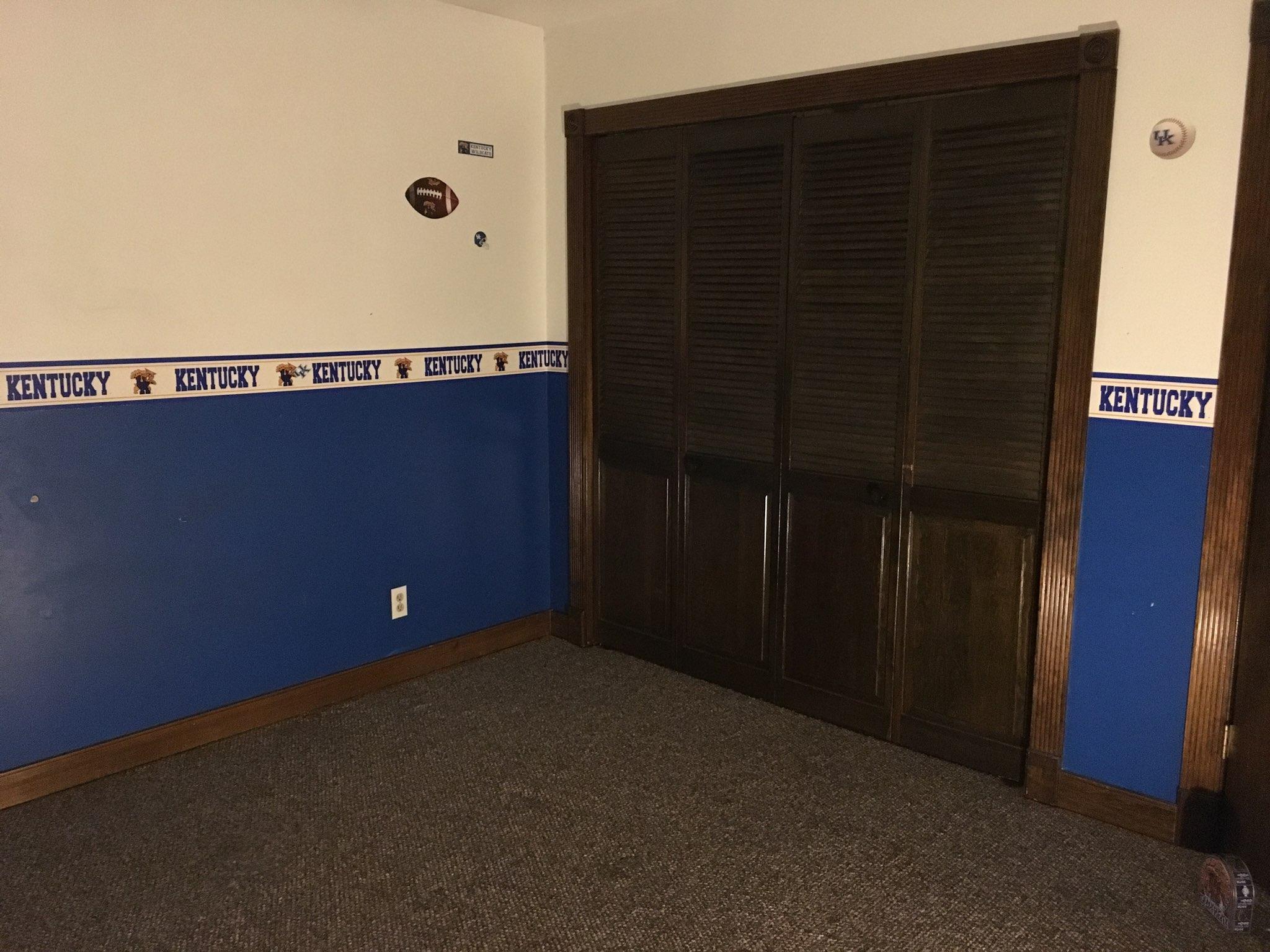 169 Martin Road Middlesboro, KY 40965 - Photo 13 of 19 F86BD9B3-C2FE-475B-8339-A206E149A405