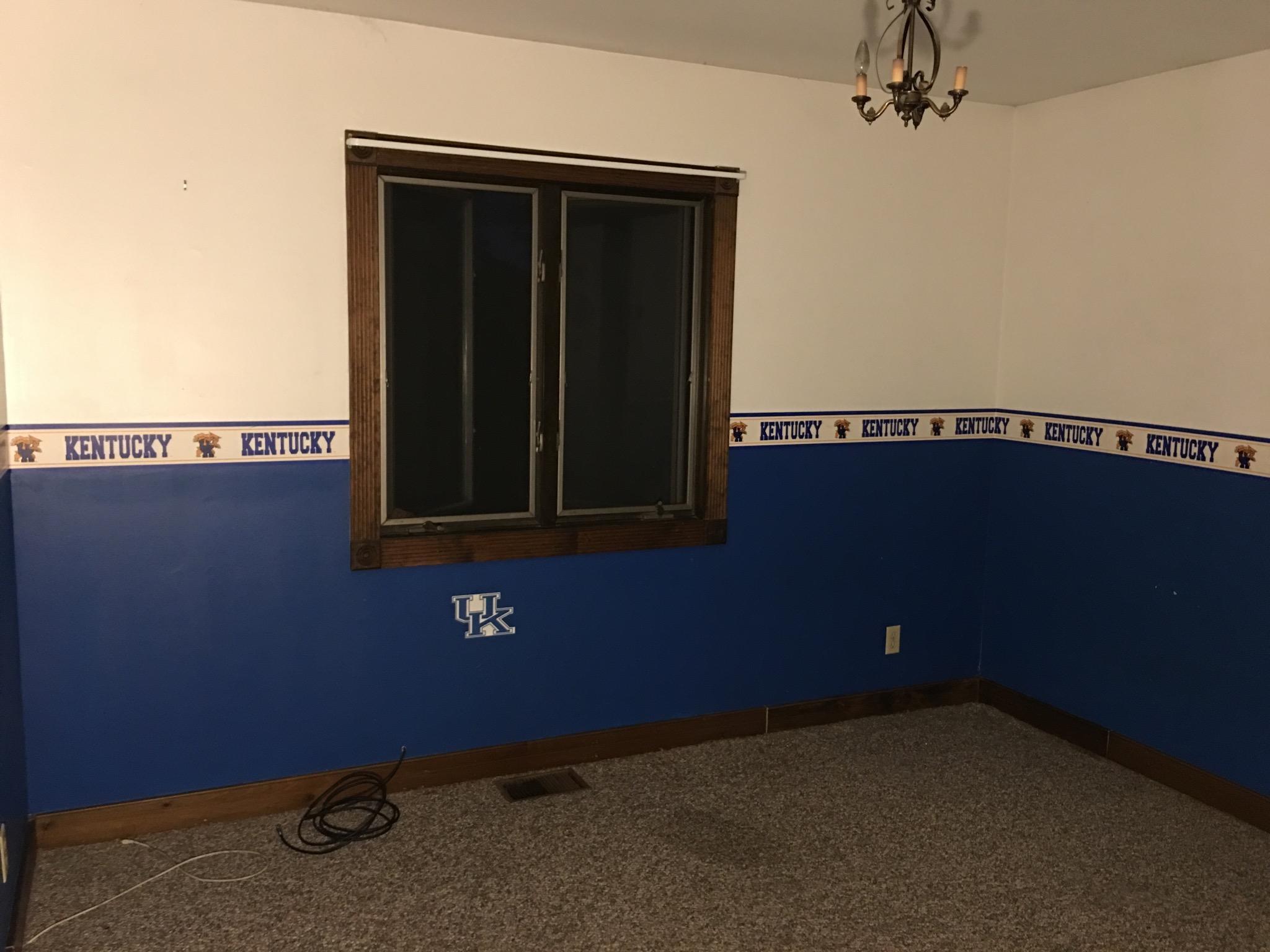 169 Martin Road Middlesboro, KY 40965 - Photo 14 of 19 CB7CC095-F303-45FA-94A0-F998B6A27437