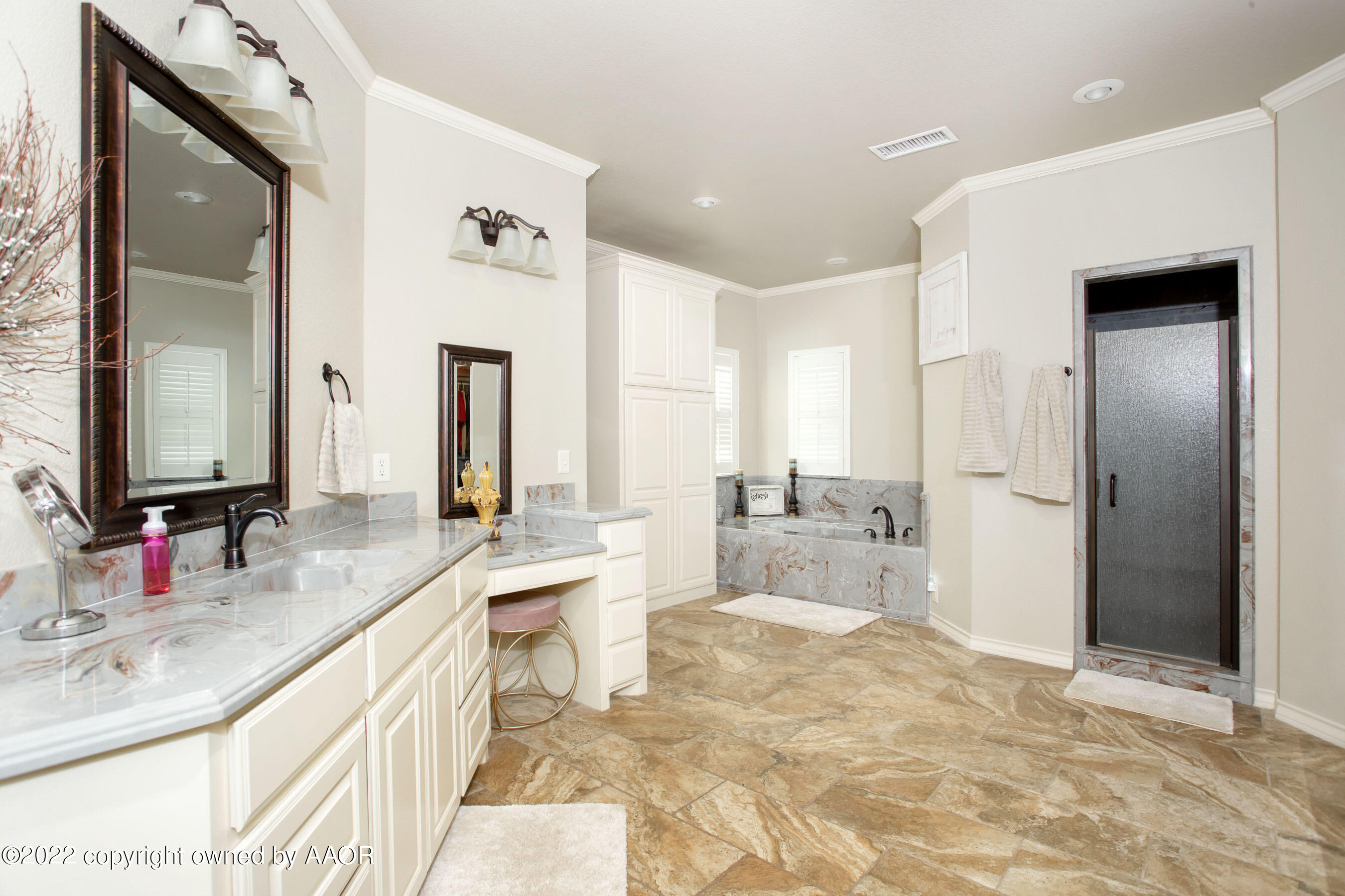 19151 Stone Creek Road Amarillo, TX 79124 - Photo 20 of 64 Master bath