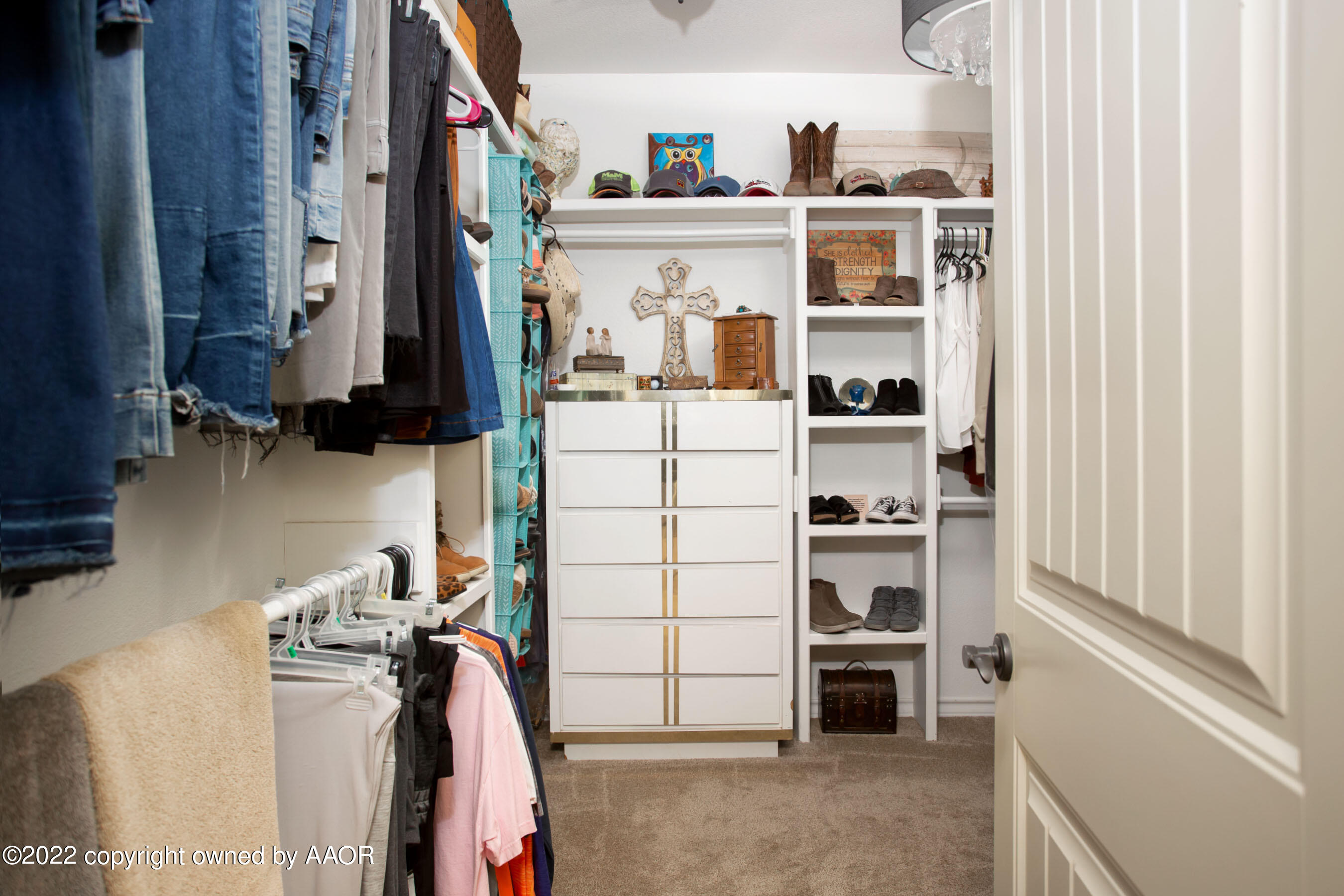 19151 Stone Creek Road Amarillo, TX 79124 - Photo 22 of 64 Master closet