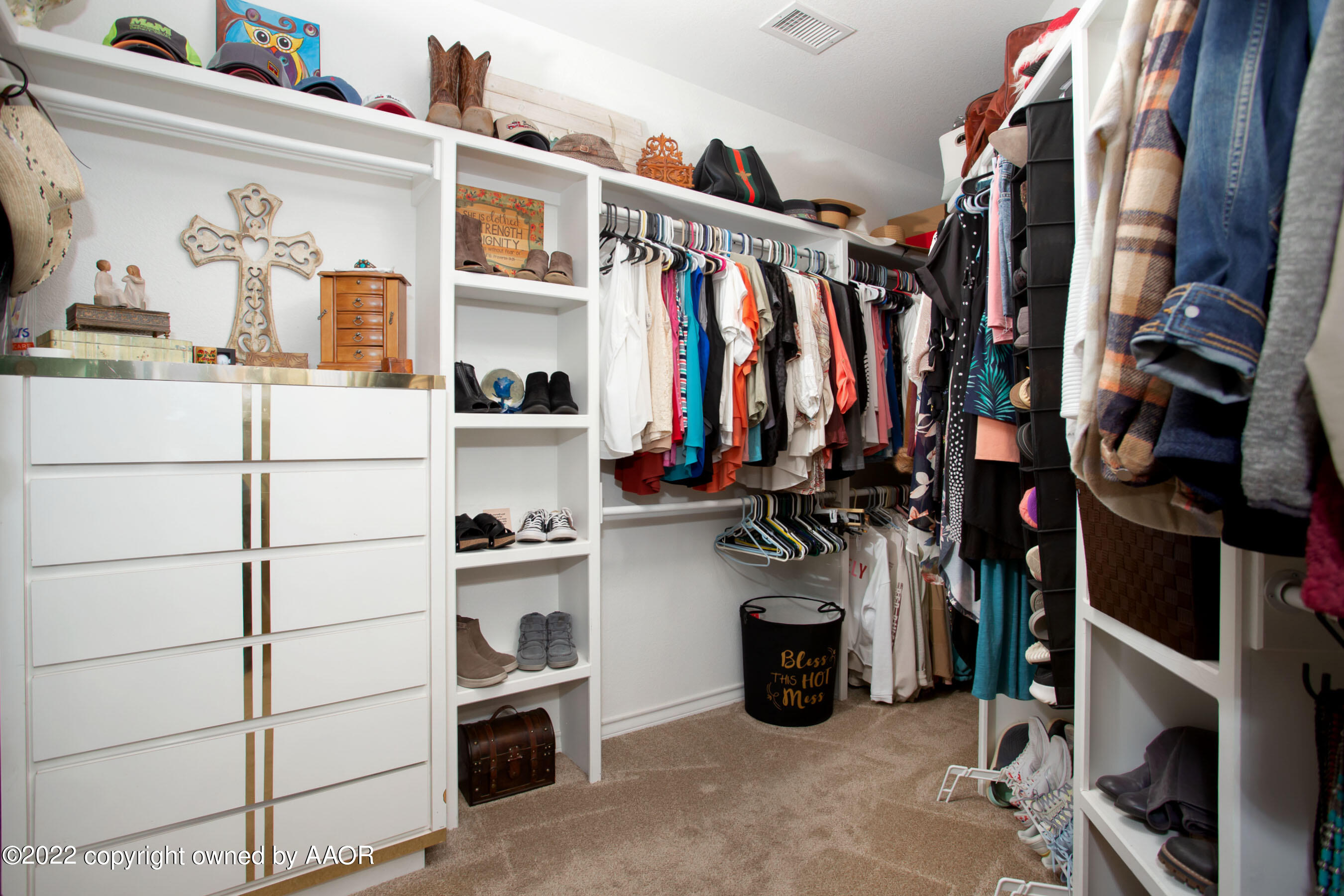 19151 Stone Creek Road Amarillo, TX 79124 - Photo 23 of 64 Master closet view 2