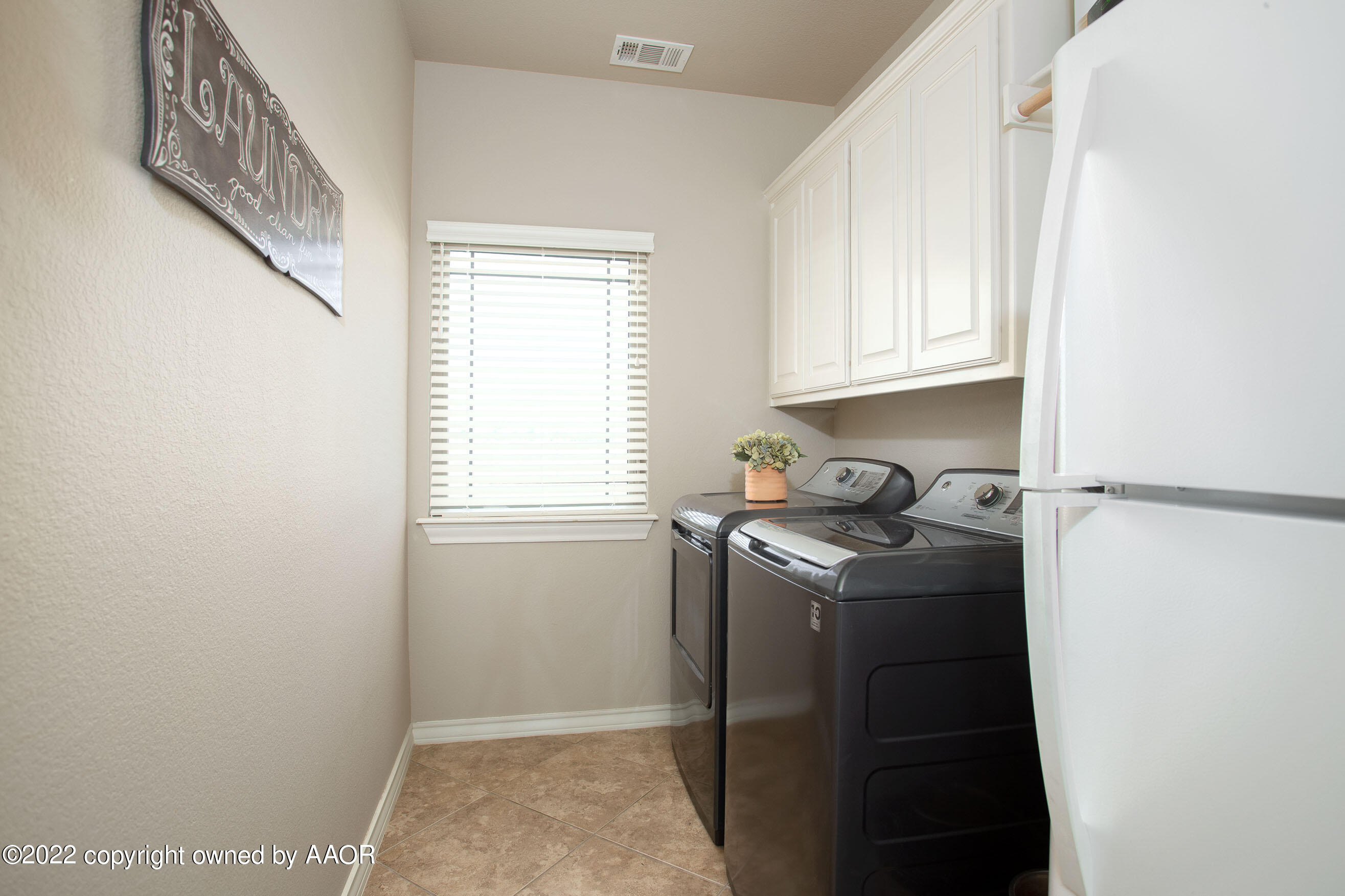 19151 Stone Creek Road Amarillo, TX 79124 - Photo 32 of 64 Laundry room
