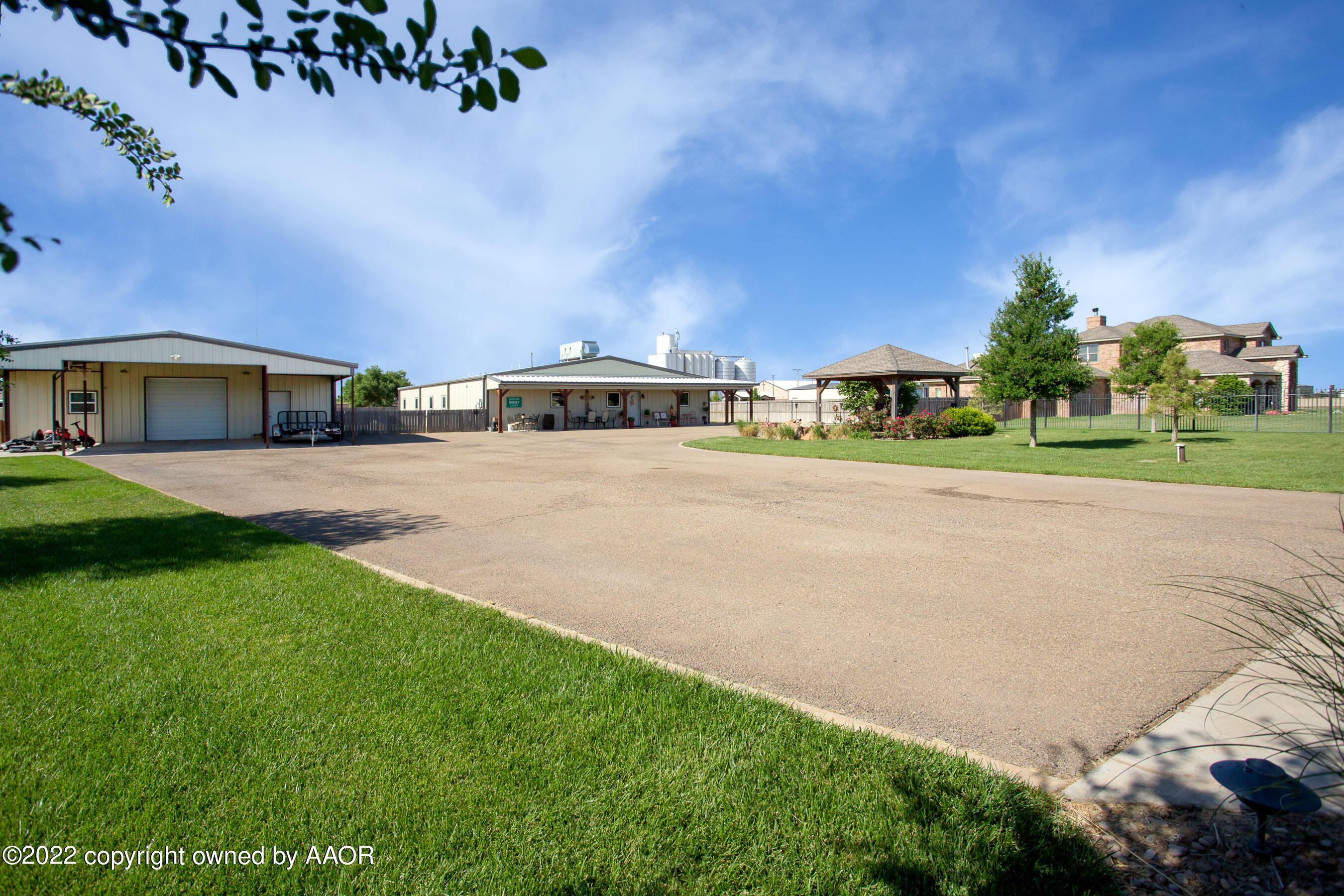 19151 Stone Creek Road Amarillo, TX 79124 - Photo 43 of 64 Gated entry to pool house