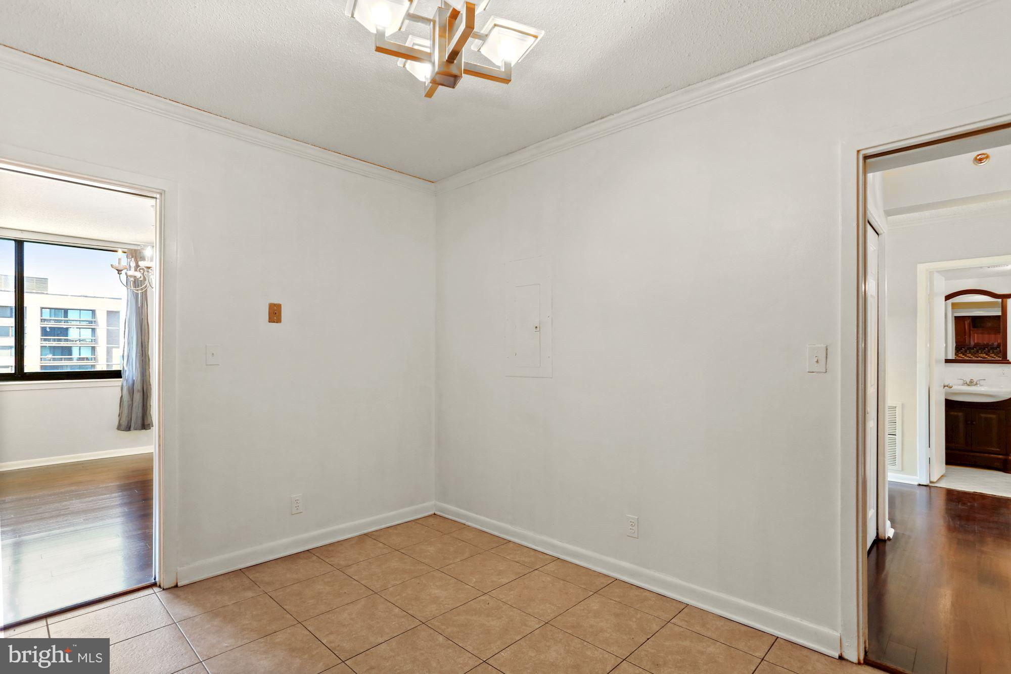 5501 Seminary Road, Unit 2404S Falls Church, VA 22041 - Photo 10 of 31 Breakfast nook