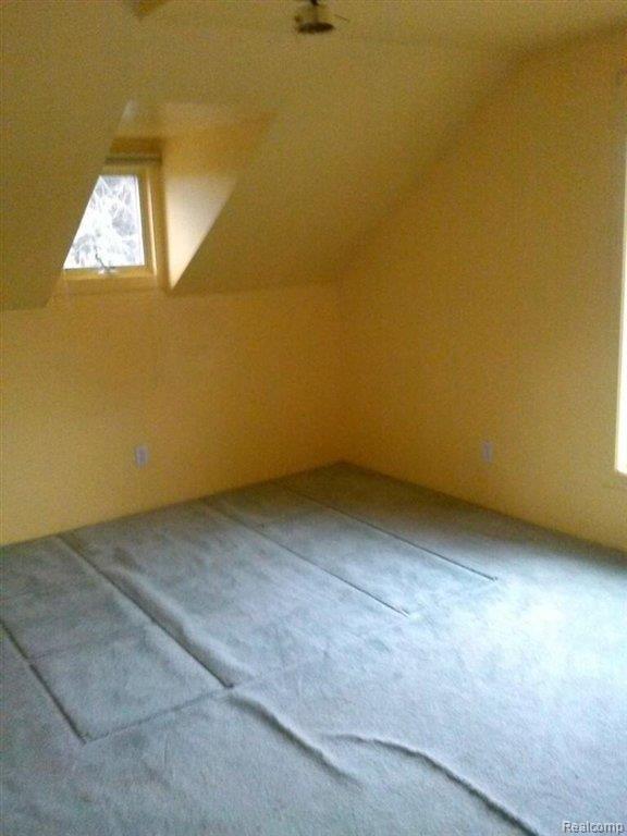 22415 Power Road Farmington, MI 48336 - Photo 2 of 7 71090401 Bed.jpg