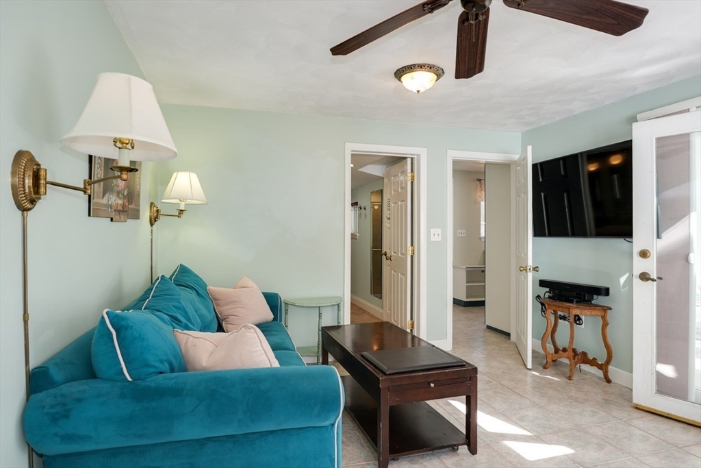 60 Davidson Road Framingham, MA 01701 - Photo 13 of 37