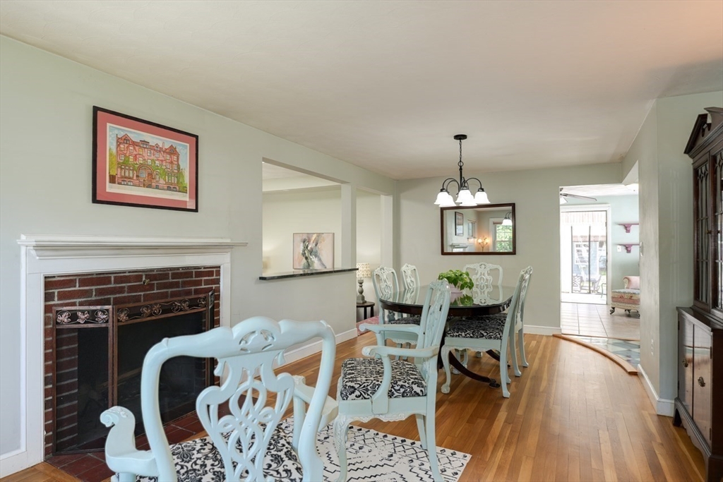 60 Davidson Road Framingham, MA 01701 - Photo 3 of 37