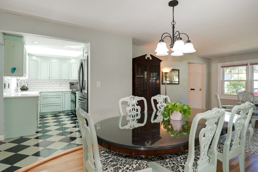 60 Davidson Road Framingham, MA 01701 - Photo 5 of 37