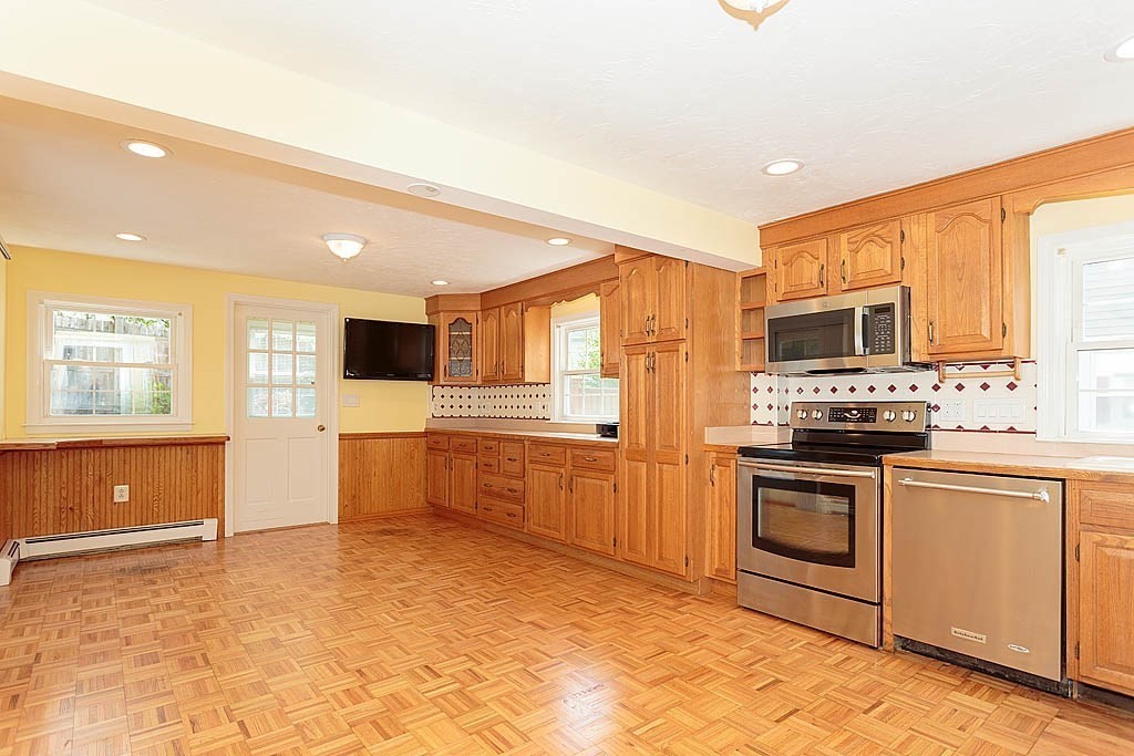 23 Rice Road Quincy, MA 02170 - Photo 12 of 30 Gallery Image 12