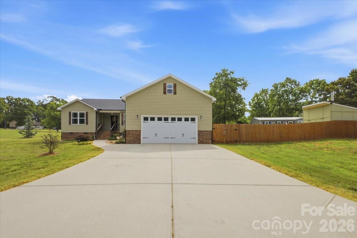 3788 Rene Lane Maiden, NC 28650 - Photo 3 of 40