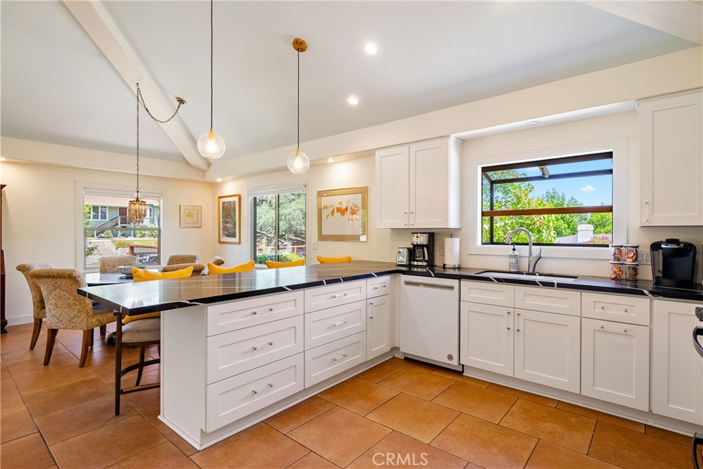 204 18th Street Paso Robles, CA 93446 - Photo 10 of 65