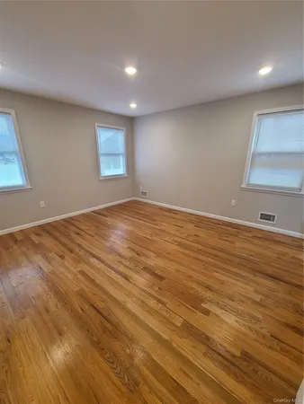 $3,200 | 192-23 116th Road | St. Albans