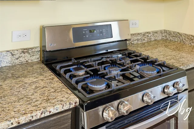 $335,000 | 233 West Hawthorne Drive, Round Lake Beach, IL 60073