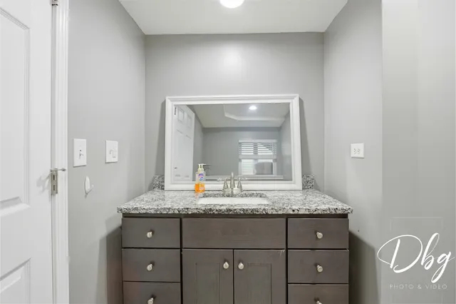 $335,000 | 233 West Hawthorne Drive, Round Lake Beach, IL 60073