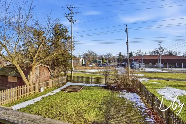 $335,000 | 233 West Hawthorne Drive, Round Lake Beach, IL 60073