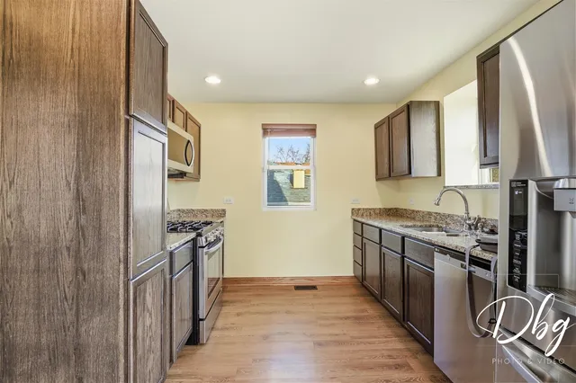 $335,000 | 233 West Hawthorne Drive, Round Lake Beach, IL 60073