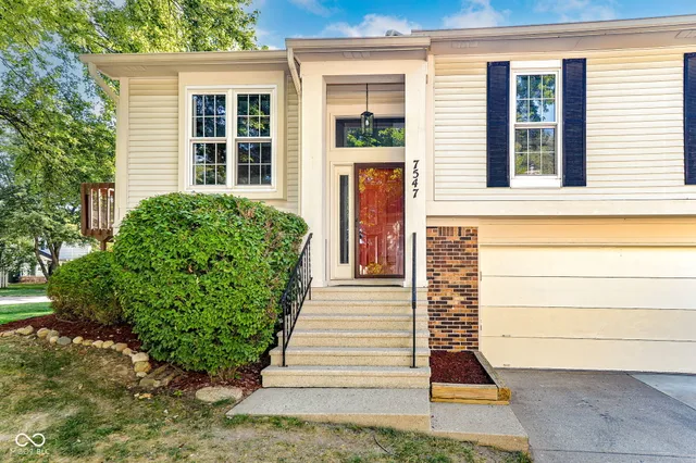 $209,900 | 7547 Prairie Lake Drive, Indianapolis, IN 46256