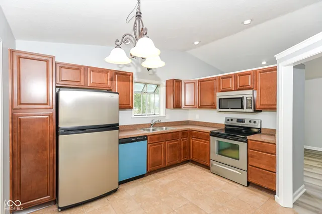 $209,900 | 7547 Prairie Lake Drive, Indianapolis, IN 46256