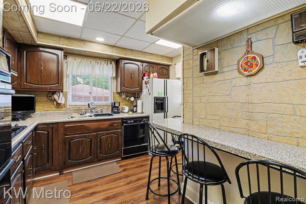 9116 Meyers Road Detroit, MI 48228 - Photo 8 of 17