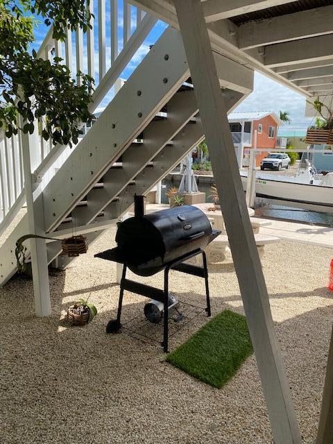 29526 Ranger Avenue Big Pine Key, FL 33043 - Photo 21 of 33 Smoker