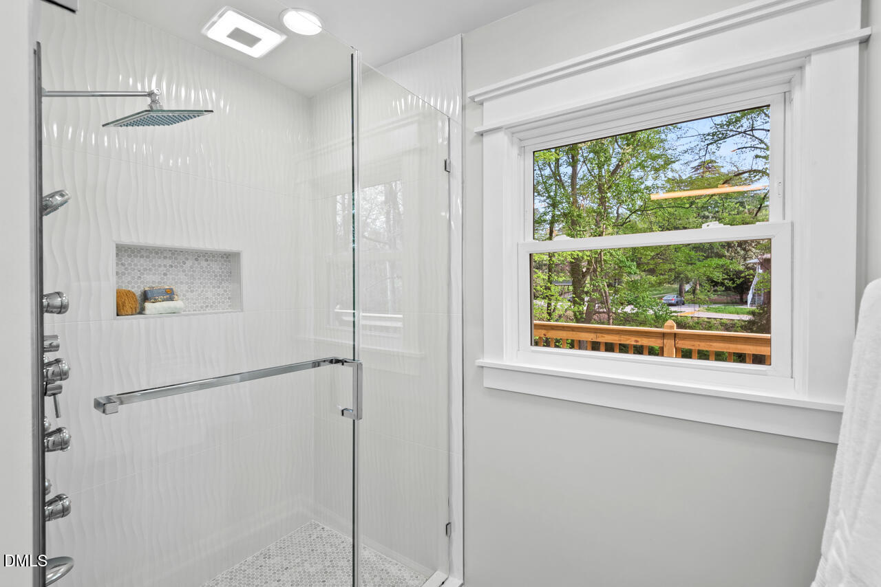 1124 Hardimont Road Raleigh, NC 27609 - Photo 21 of 43 33