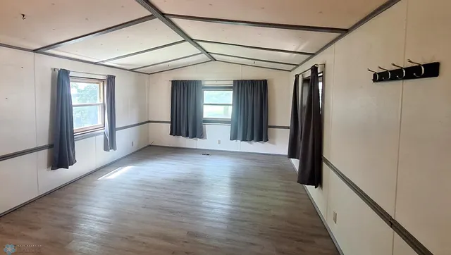 $79,500 | 102 North 2nd Street, Fairmount, ND 58030