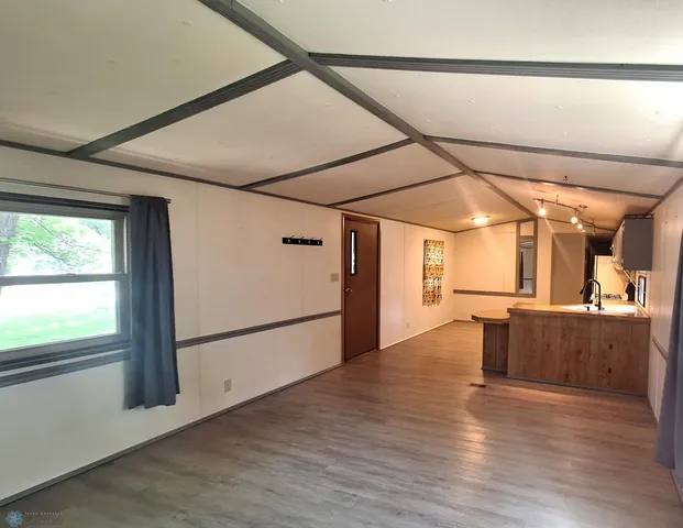 $79,500 | 102 North 2nd Street, Fairmount, ND 58030