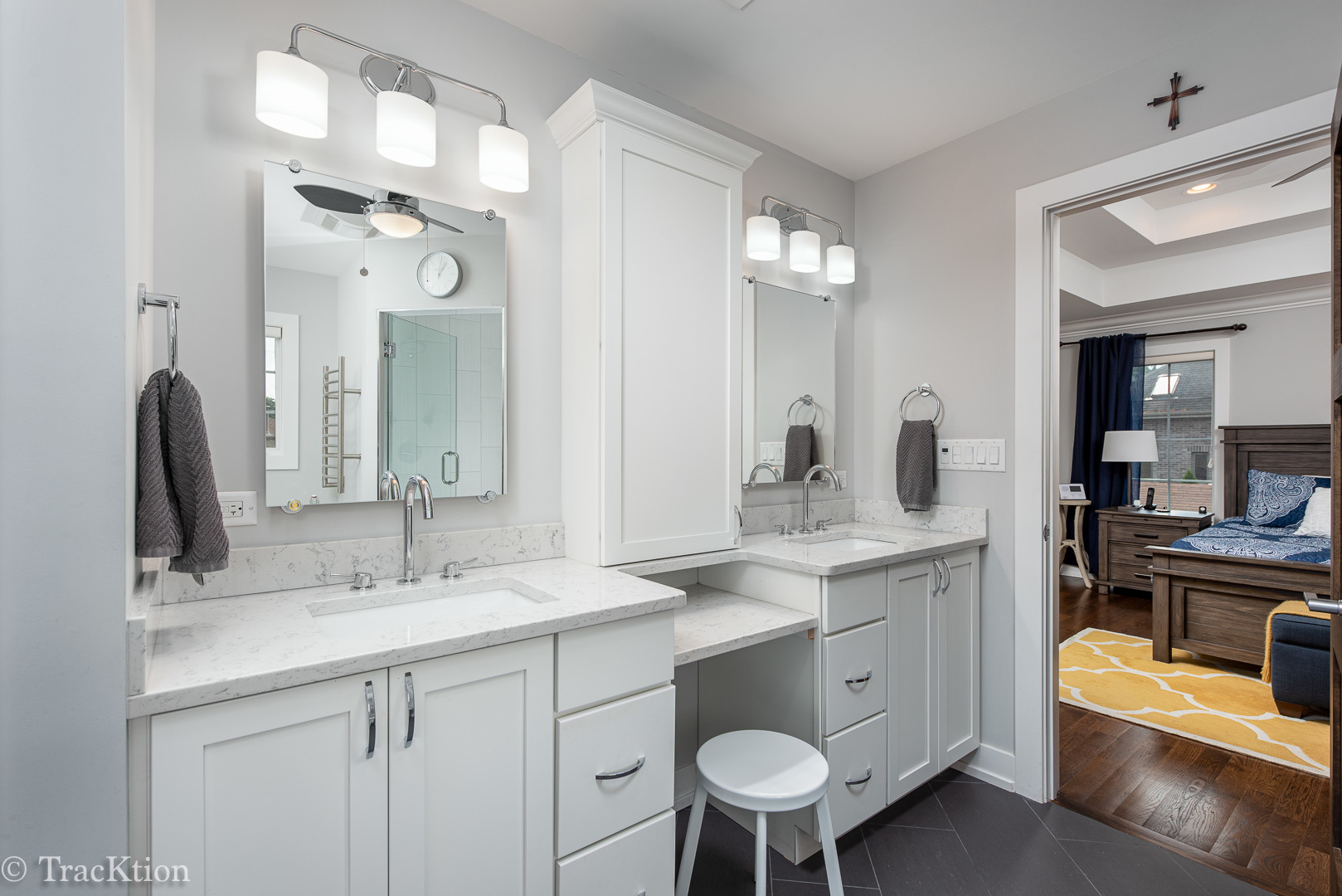532 North Rose Avenue Park Ridge, IL 60068 - Photo 22 of 48 a bathroom with a double vanity sink mirror and toilet