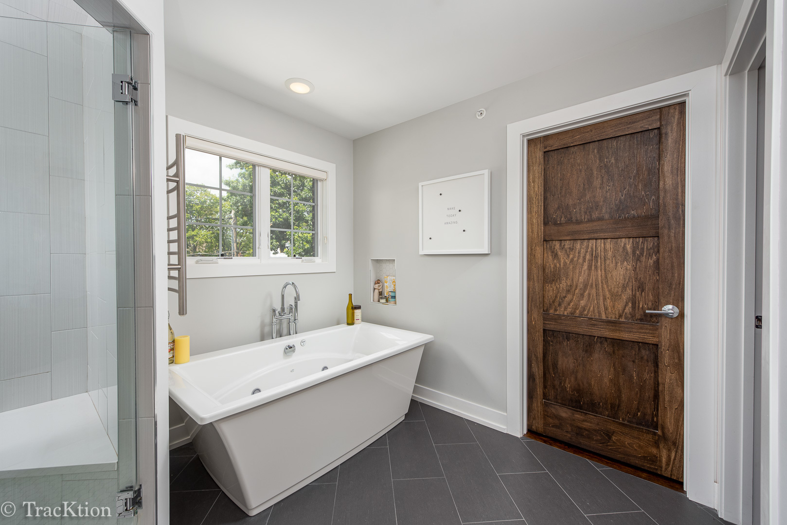 532 North Rose Avenue Park Ridge, IL 60068 - Photo 24 of 48 a bathroom with a sink and a mirror