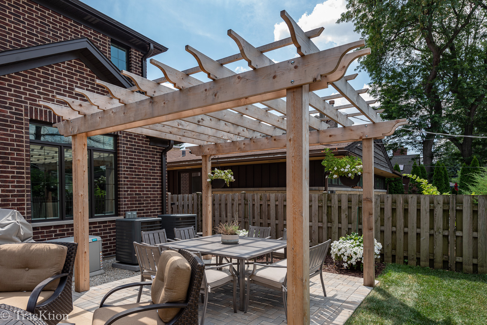 532 North Rose Avenue Park Ridge, IL 60068 - Photo 42 of 48 a view of a patio with a table and chairs