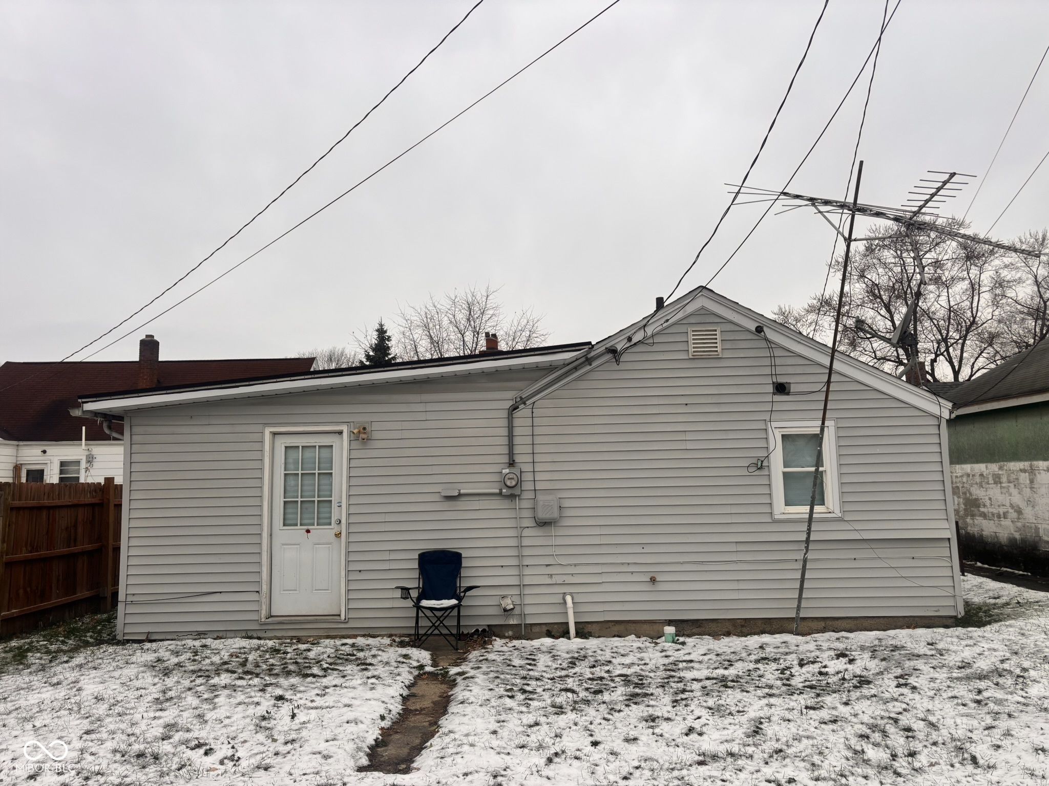 4106 Brown Street Anderson, IN 46013 - Photo 3 of 17